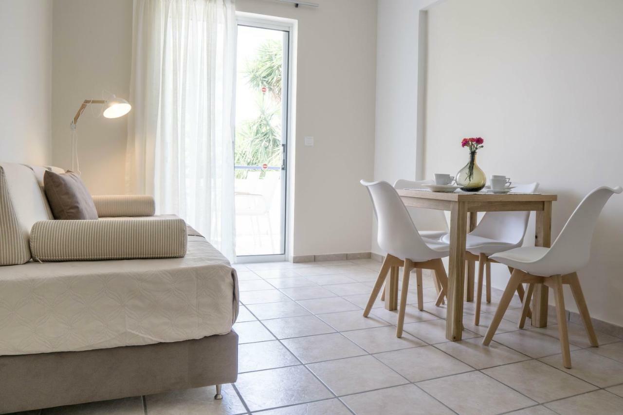 Pinelopi Hotel プラタネス エクステリア 写真